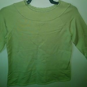 Beautiful stretch sweater